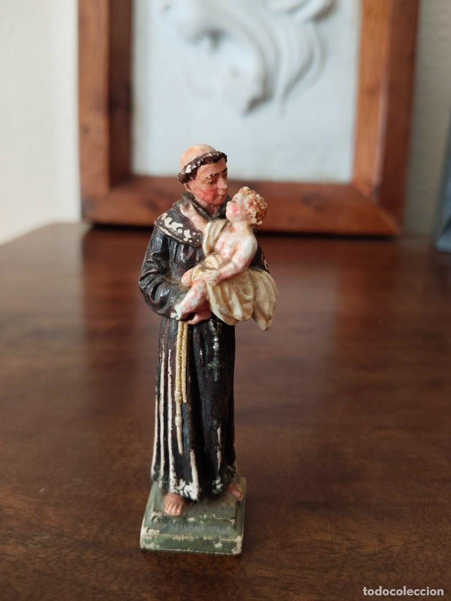 Arte: Santo Antonio en barro blanco o yeso.