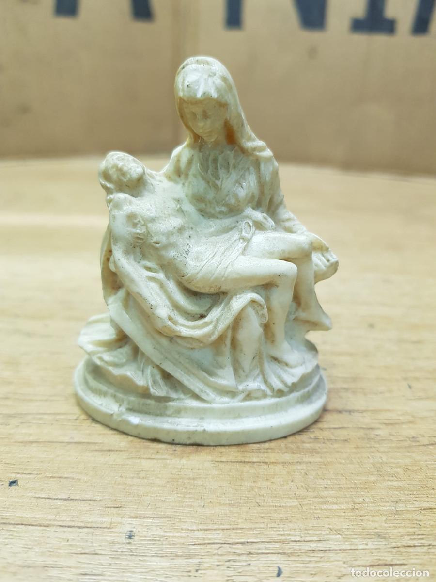 Arte: FIGURA EN RESINA DE LA PIEDAD DE MIGUEL ANGEL-FIRIRMADA ESCULTOR A.SANTINI