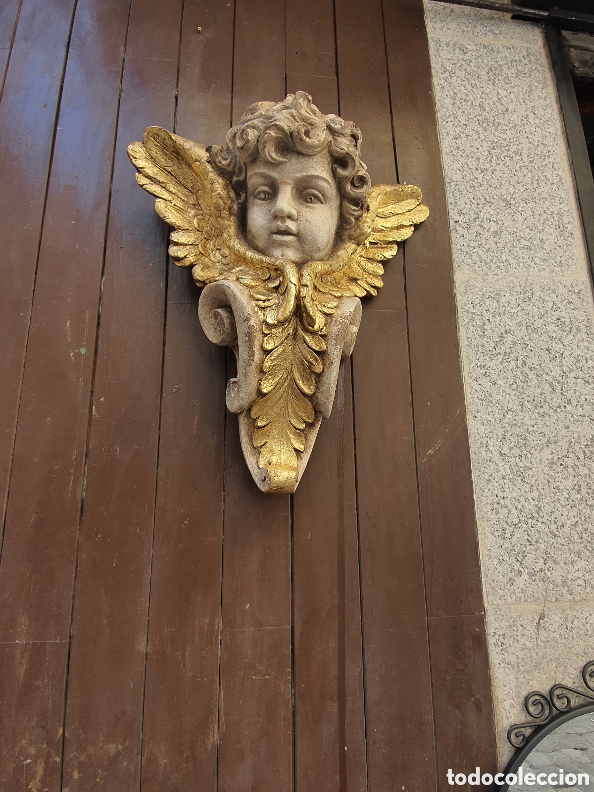 Arte: Angel echo a mano con piedra molida unida con Resina