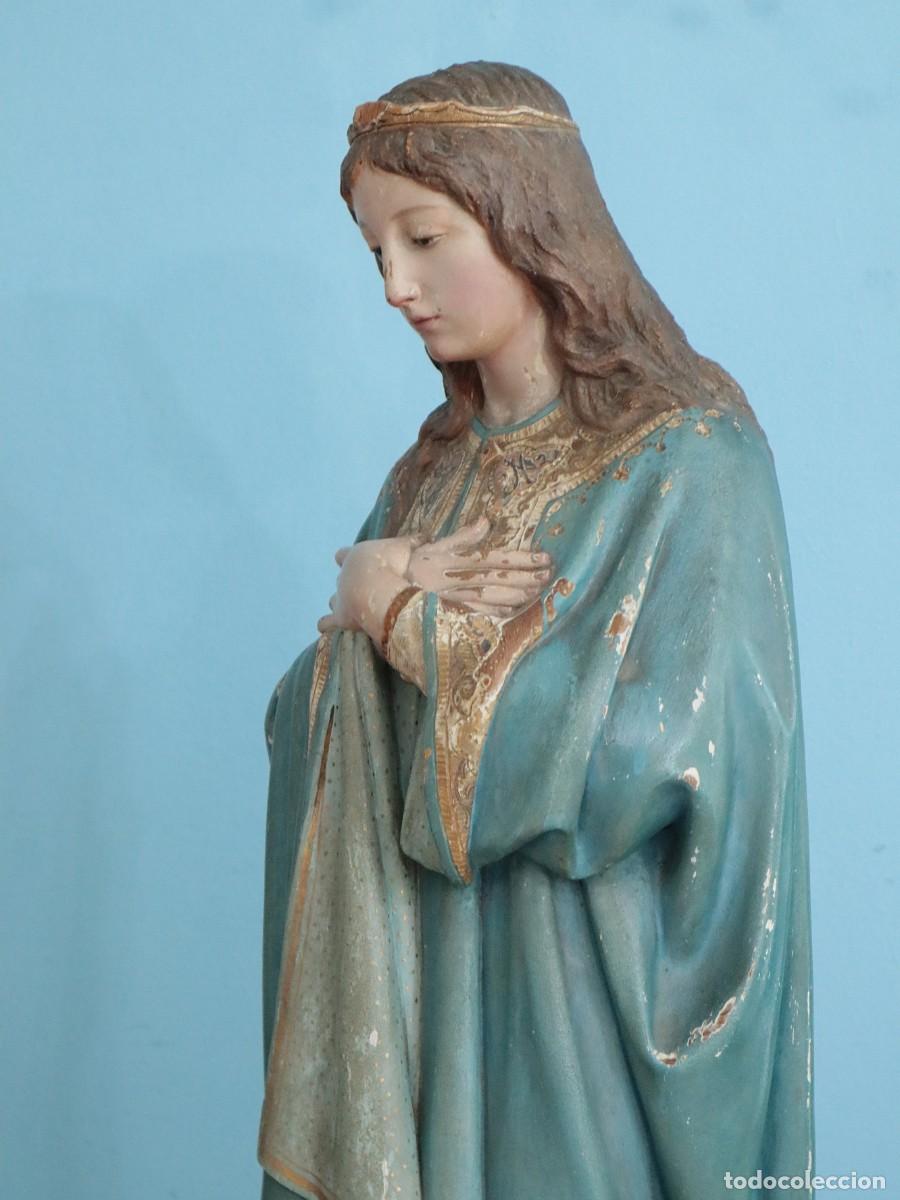 Arte: Virgen Inmaculada de estilo neog&oacute;tico esculpida en madera. Siglo XIX. Mide 90 cm de altura.