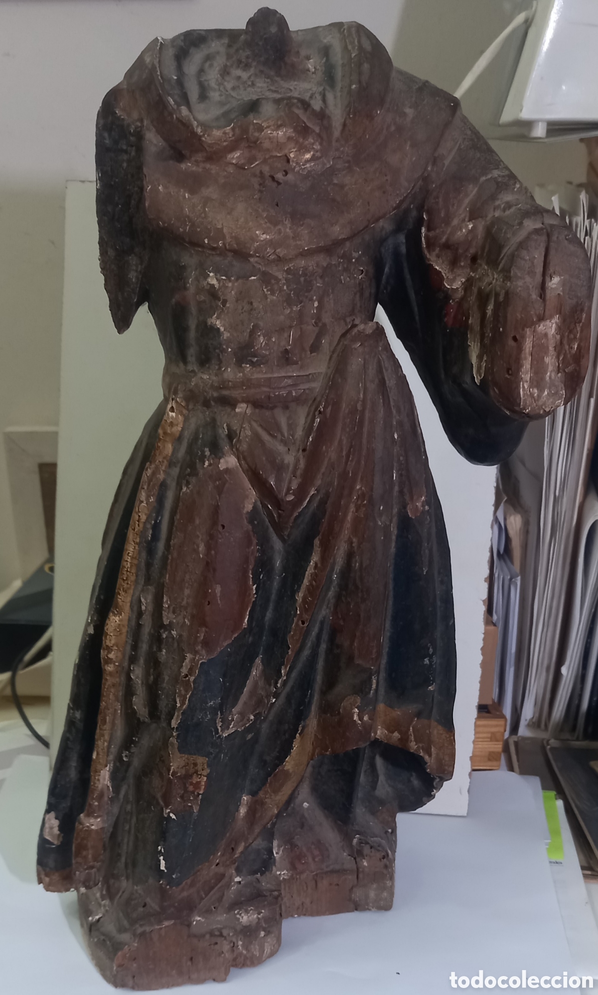 Arte: TALLA RELIGIOSA BARROCA DE SANTO FRANCISCANO. ESCUELA ESPA&Ntilde;OLA. S.XVII-XVIII