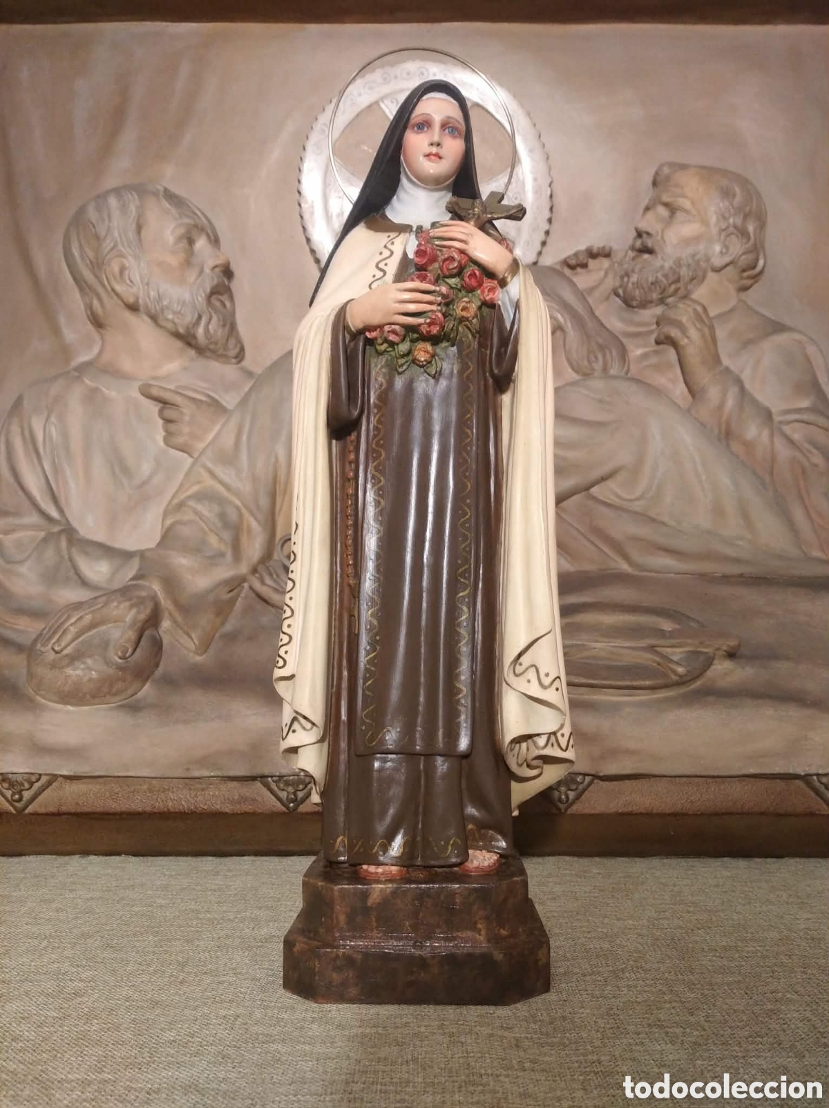 Arte: Santa Teresita del Ni&ntilde;o Jes&uacute;s 43 cm, sello Olot, ojos de cristal