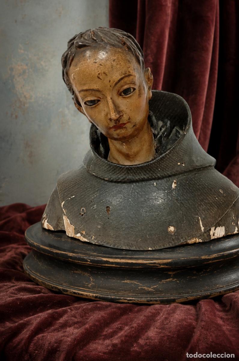 Arte: Talla de santo Franciscano siglo XVIII escuela Granadina.