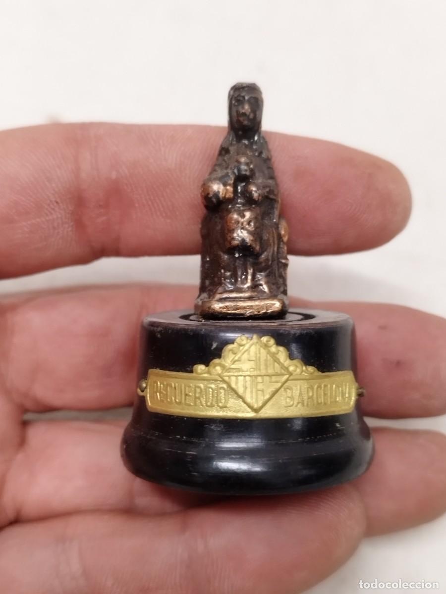 Arte: Antigua figura escultura religiosa, de la virgen de montserrat, la moreneta con el ni&ntilde;o.