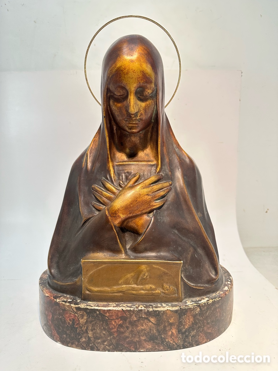 Arte: ANTIGUO BUSTO VIRGEN DE ESTUCO POLICROMADO MODERNISTA, FIRMADA. 39CM.