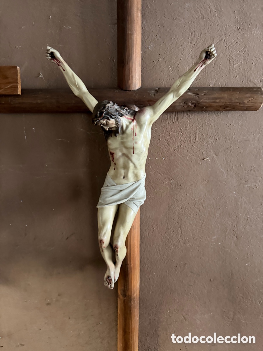 Arte: Antigua escultura religiosa - Cristo en la Cruz - Olot - Gran tama&ntilde;o