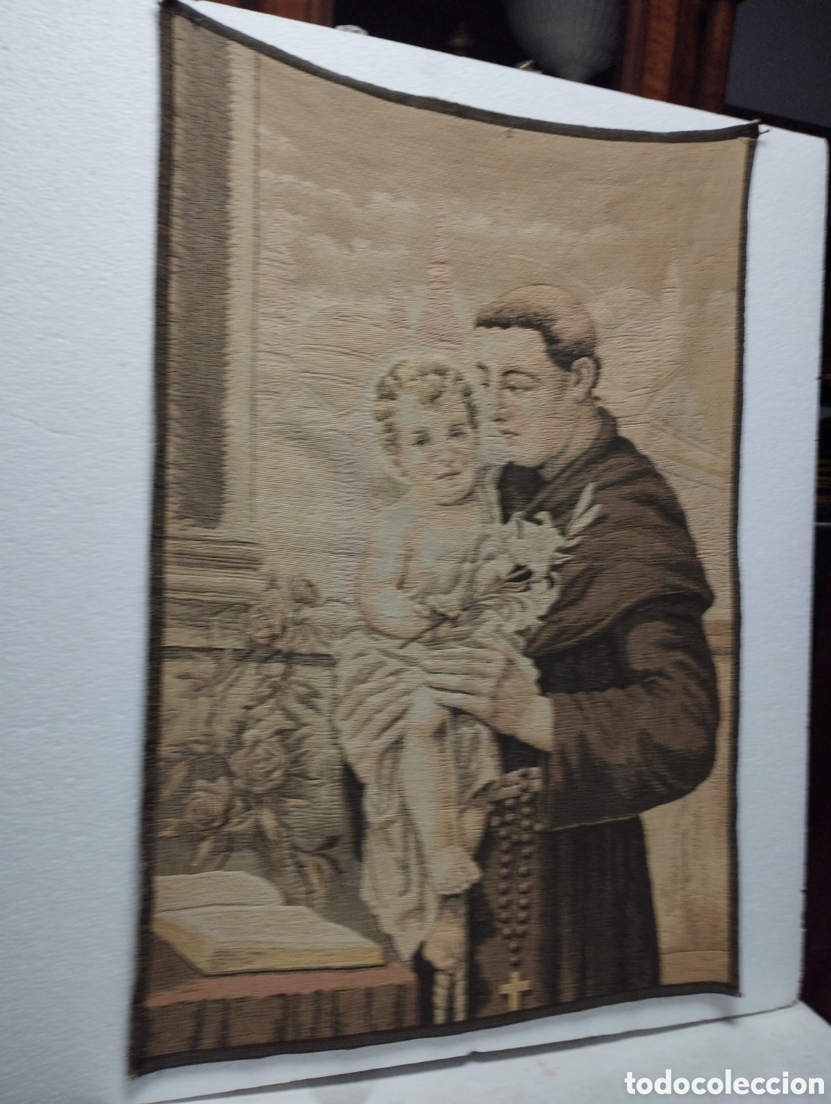 Arte: ANTIGUO TAPIZ DE SAN ANTONIO DE PADUA, HACIA 1900. MEDIDA 59X84 CM.