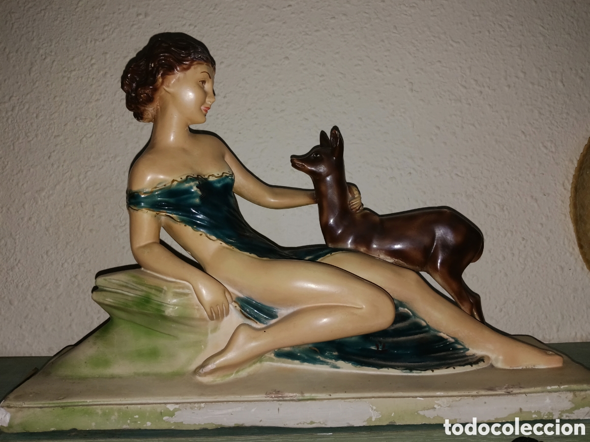 Arte: Escultura art dec&oacute; mujer con ciervo