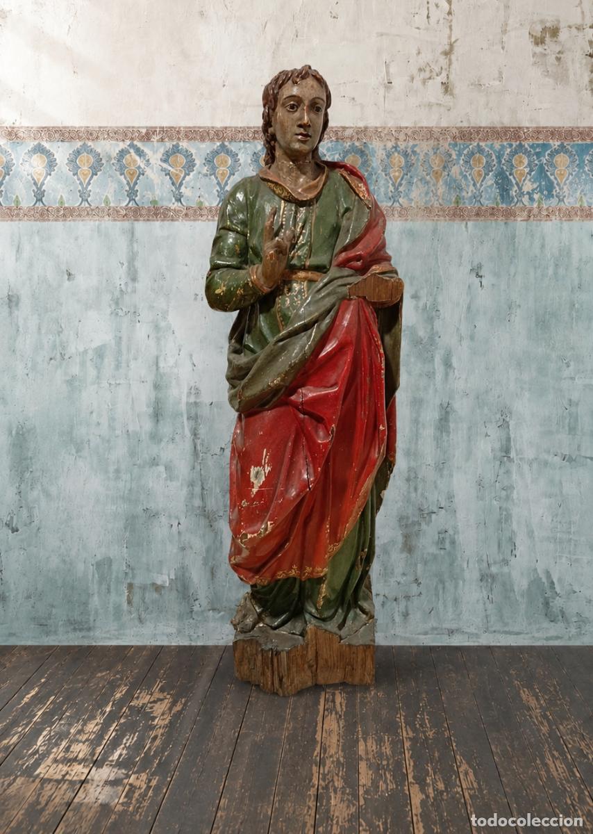 Arte: Talla de San Juan Evangelista en madera policromada - Siglo XVIII