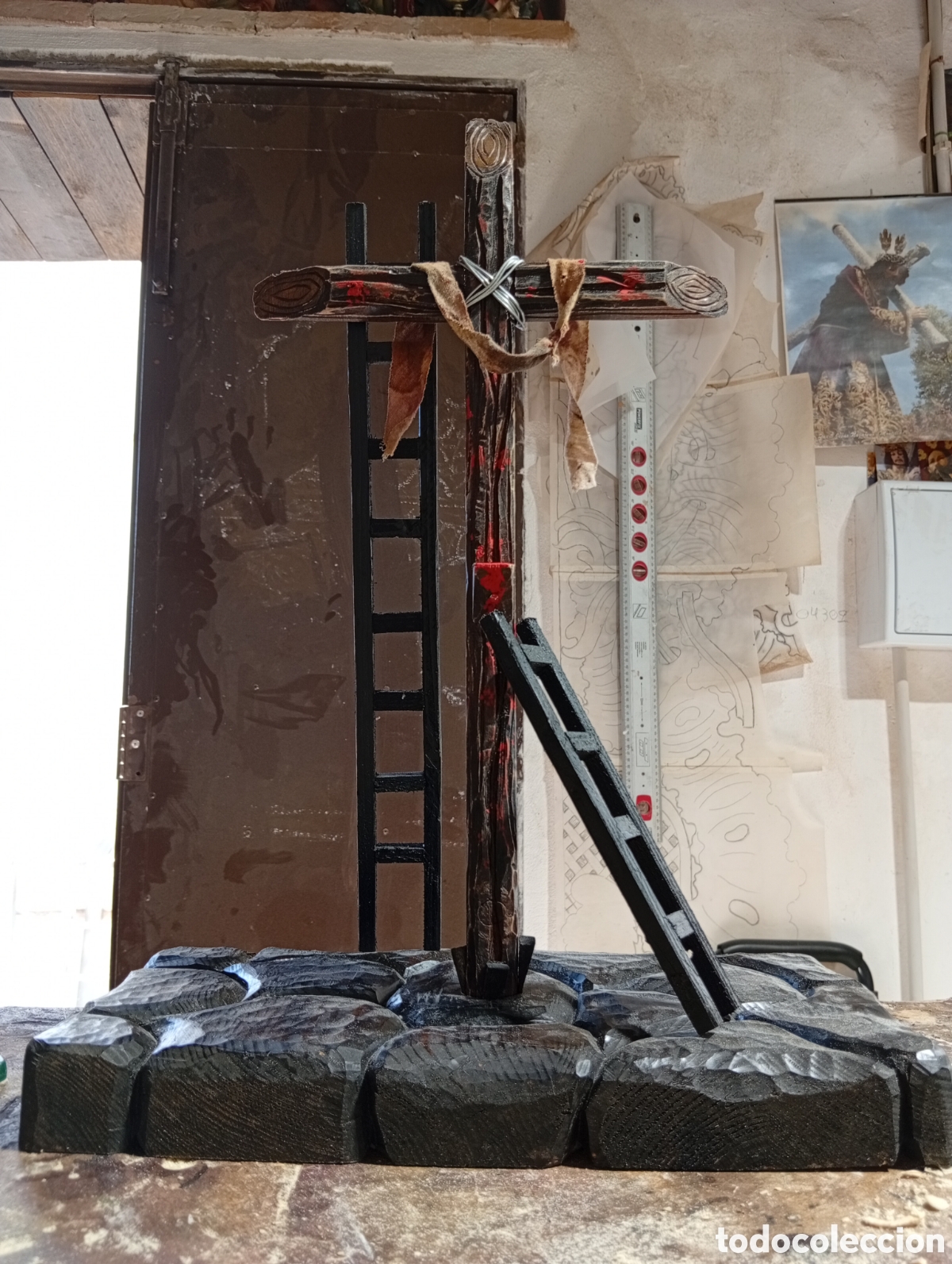 Arte: Diorama pasionista cruz en el g&oacute;lgota