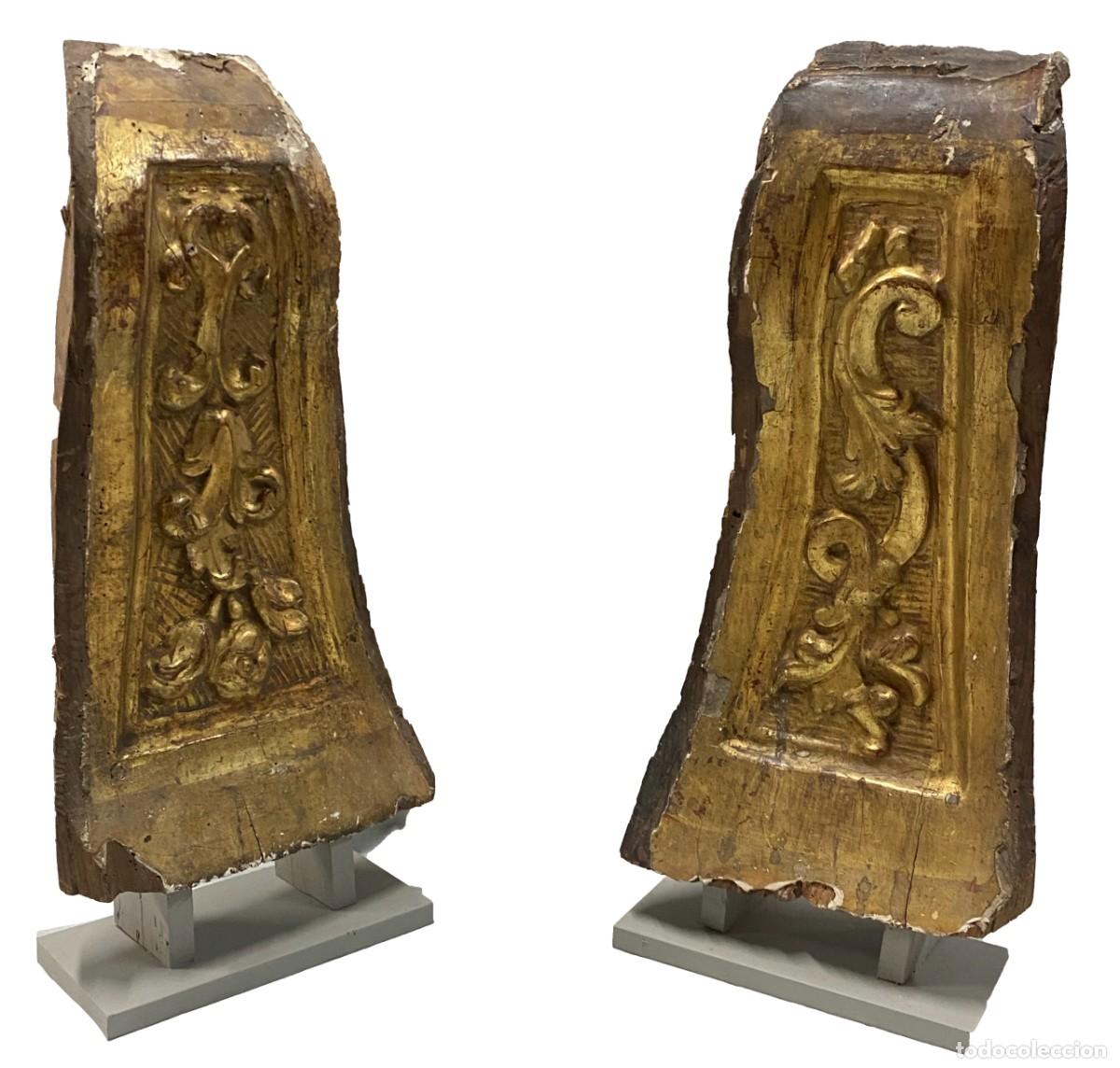 Arte: Antigua pareja de retrablos, columnas barrocas al oro fino de nogal sobre peana de madera. 58x29x12
