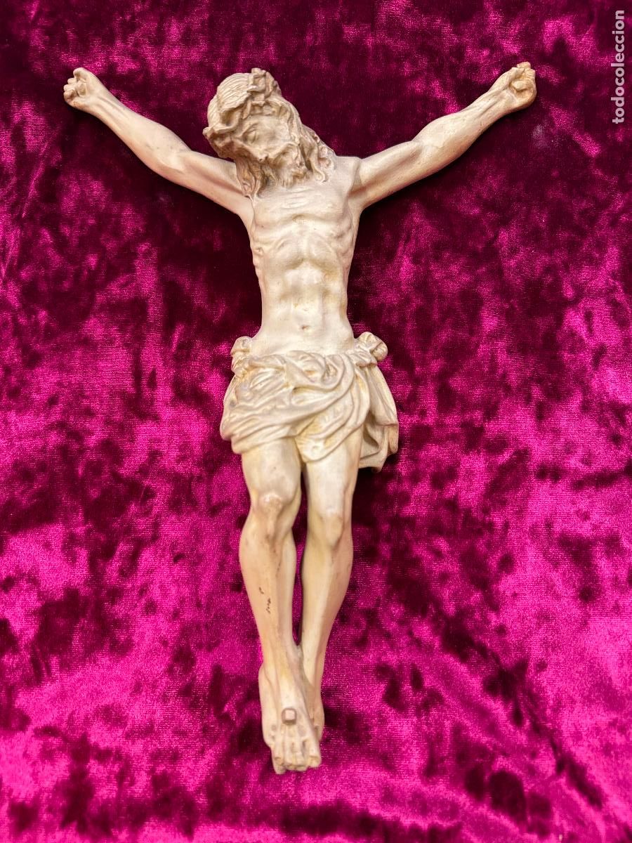 Arte: Antiguo Jesucristo Crucificado, en estuco. de Olot. 32x24cms. Ideal para enmarcar