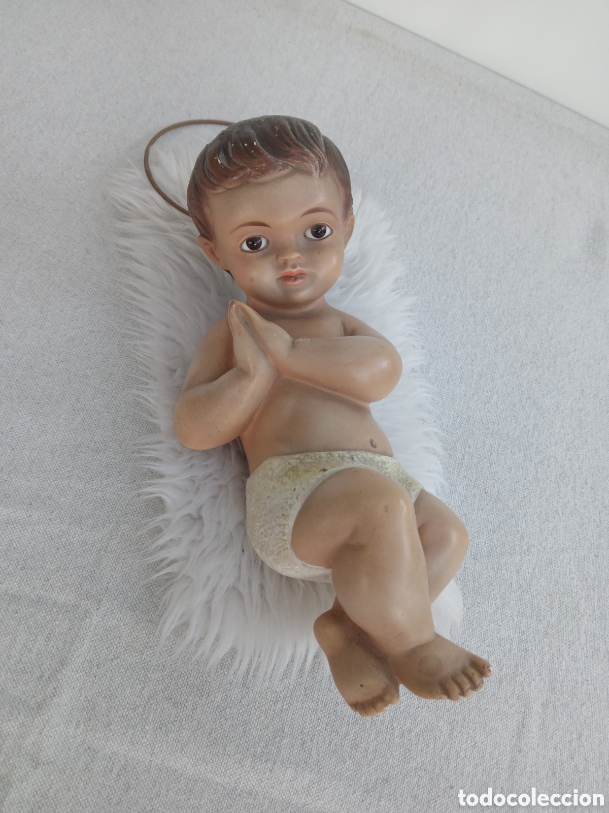 Arte: Figura ni&ntilde;ita Jes&uacute;s ojos de cristal