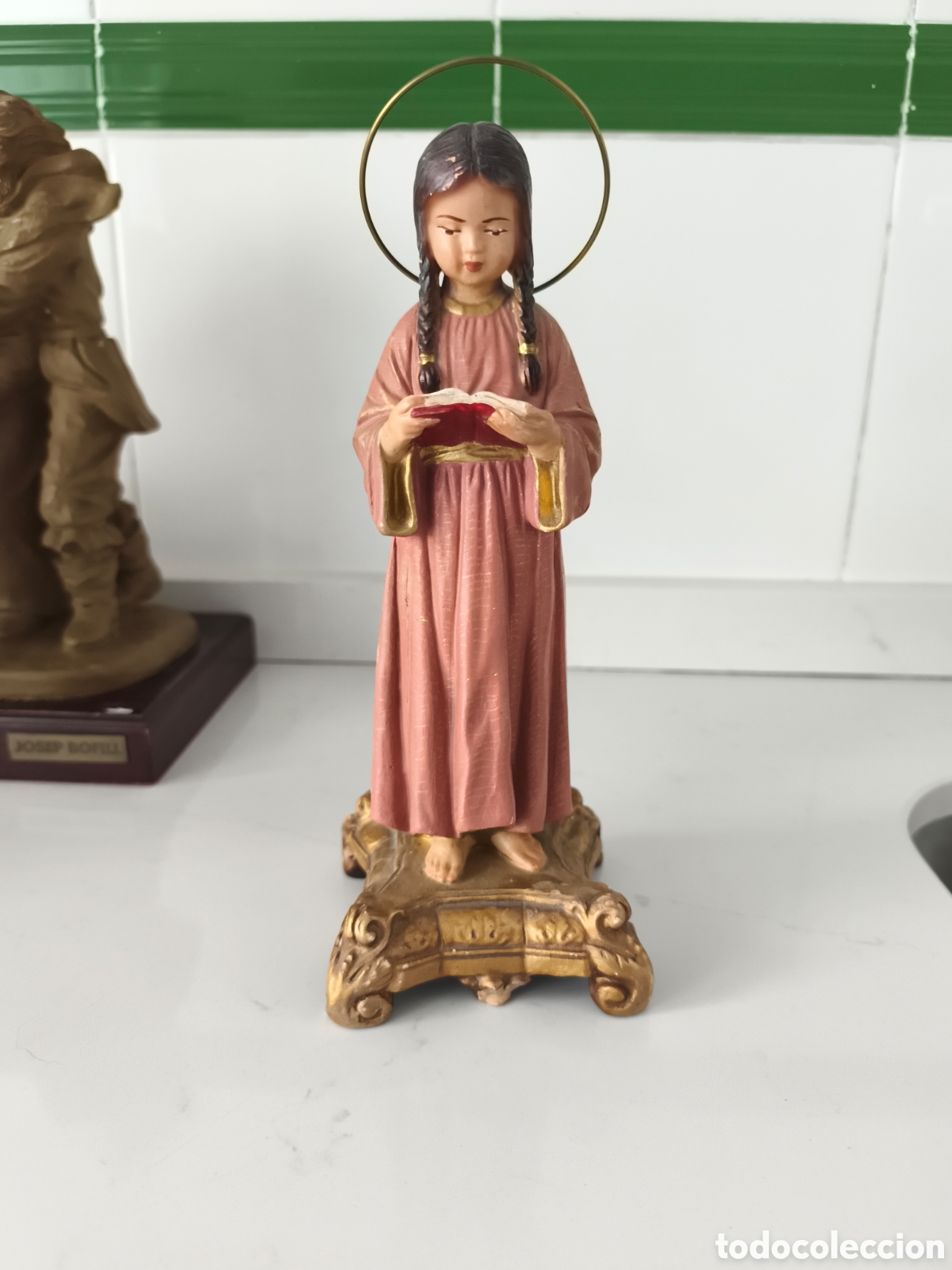 Arte: Antigua figura de estuco de Ni&ntilde;a Mar&iacute;a en buen estado