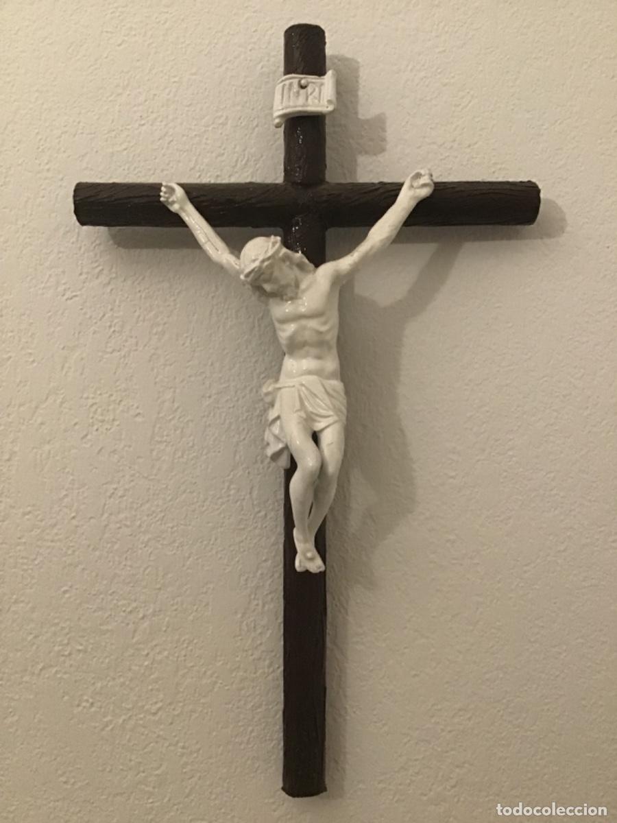 Arte: Cristo Crucificado blanco