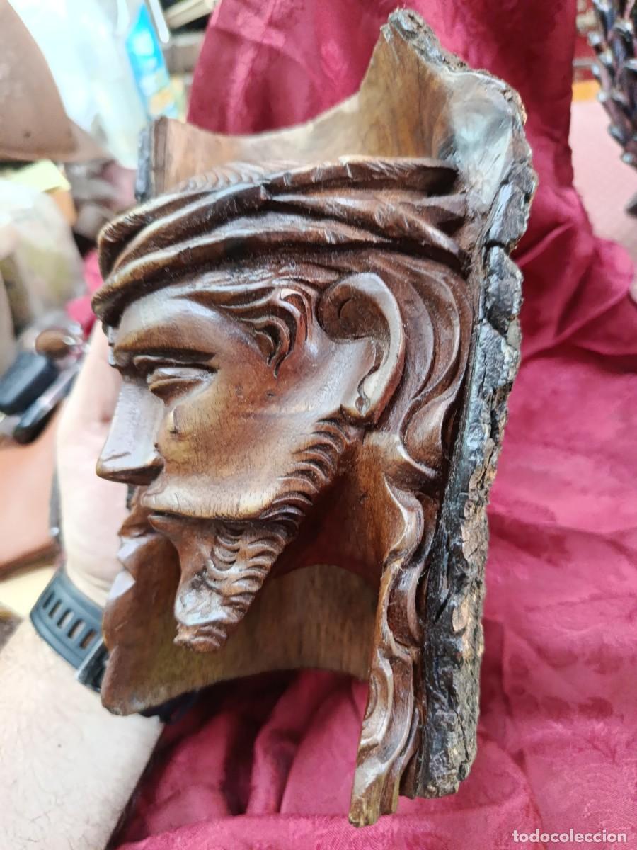 Arte: Preciosa escultura antigua de Cristo,tallada en un tronco