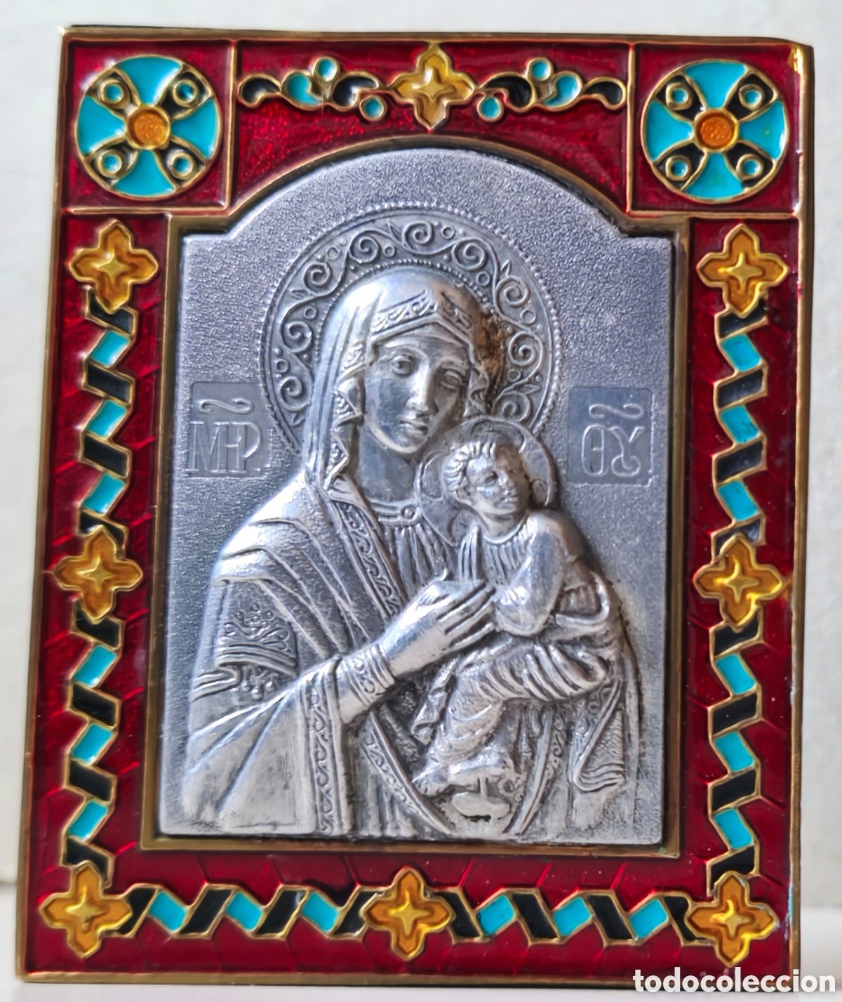 Arte: Icono de la Virgen Hodegetria repujada con el Ni&ntilde;o Jes&uacute;s, com&uacute;n en el arte bizantino