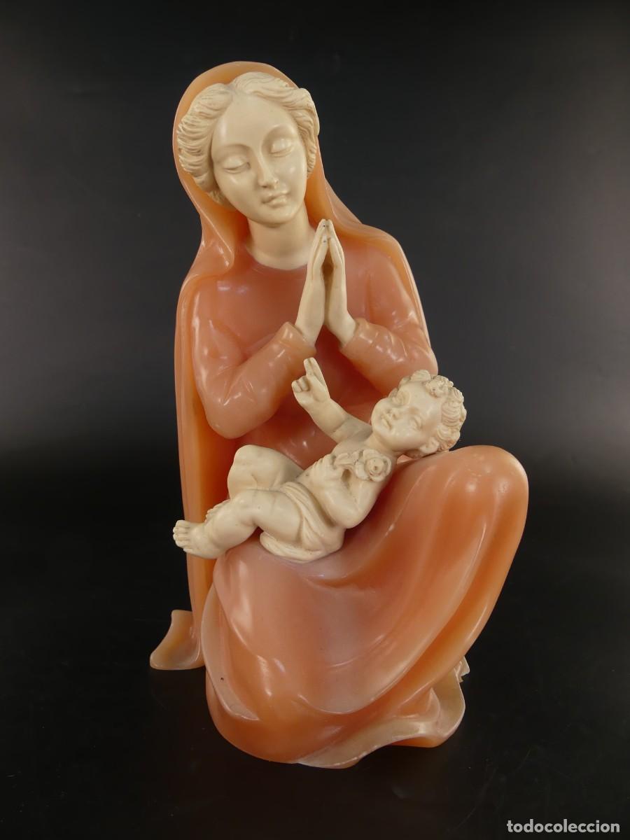 Arte: BONITA FIGURA RELIGIOSA DE RESINA &ndash; VIRGEN MARIA CON NI&Ntilde;O JESUS