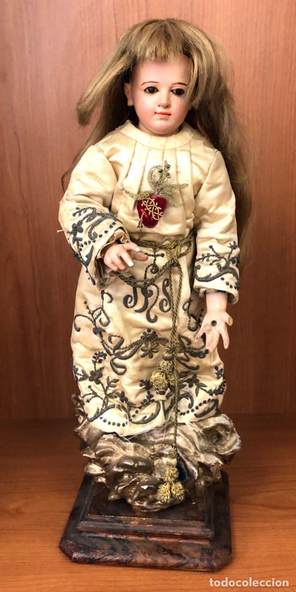 Kunst: ESPECTACULAR ESCULTURA NI&Ntilde;O DE LA BOLA EN MADERA POLICROMADA. FINALES S. XVIII-PRINCIPIOS XIX