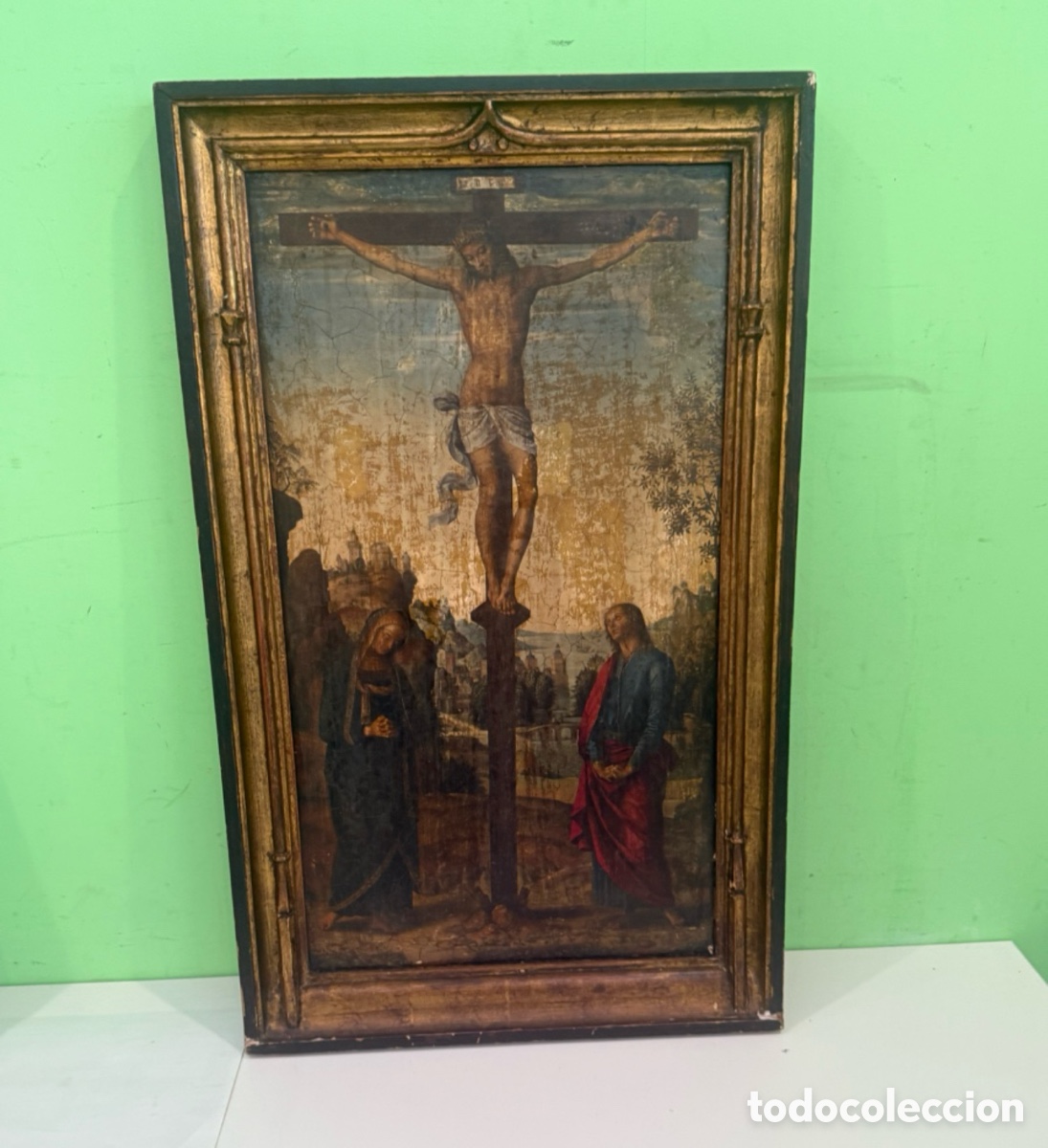 Art: Crucifixi&oacute;n de Cristo con la Virgen y San Juan &ndash; Escuela antigua, siglo XVIII-XIX, sobre tabla