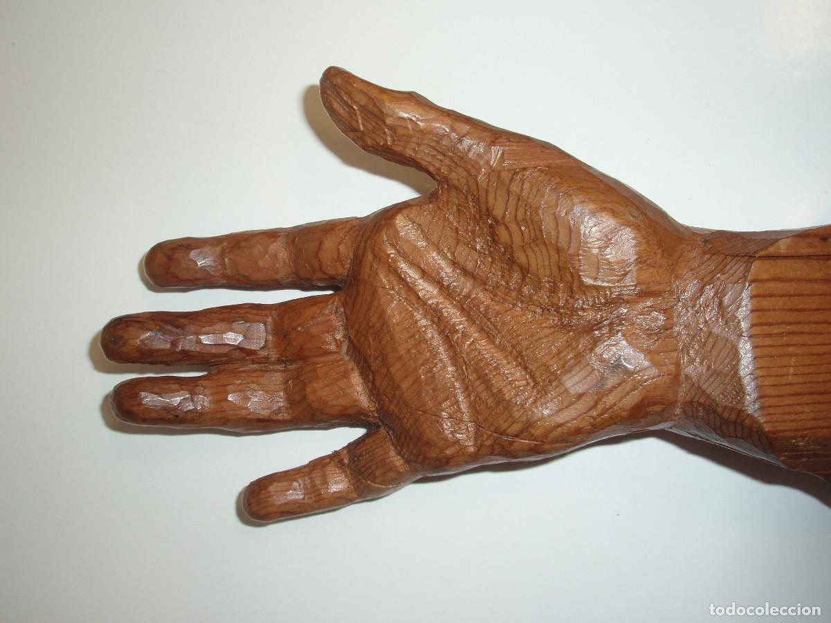 Arte: MURCIA. MANO DE LA VIRGEN. MADERA TALLADA. TALLER MURCIANO. PRIMER TERCIO DEL SIGLO XX.