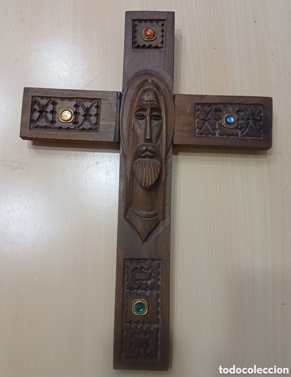 Arte: CRUZ MADERA TALLADA estado excelente