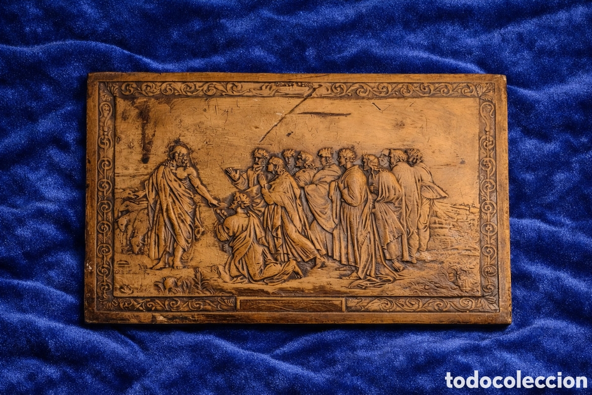 Arte: Placa decorativa con relieve, realizada en yeso. Muy recomendable, persona muy formal y muy amable.