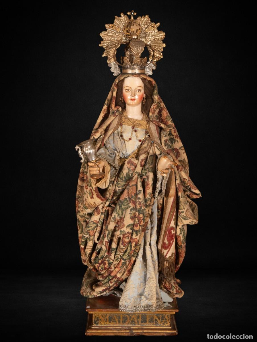 Arte: Santa Mar&iacute;a Magdalena de vestir escuela lime&ntilde;a Per&uacute; talla policromada XVIII