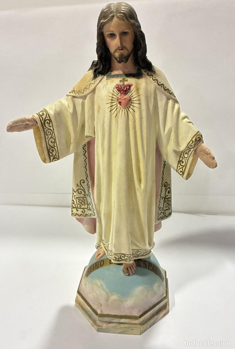 Arte: SAGRADO CORAZ&Oacute;N DE JES&Uacute;S DE PIE EL RENACIMIENTO DE OLOT. REINO DE ESPA&Ntilde;A OJOS DE CRISTAL BASE MADERA
