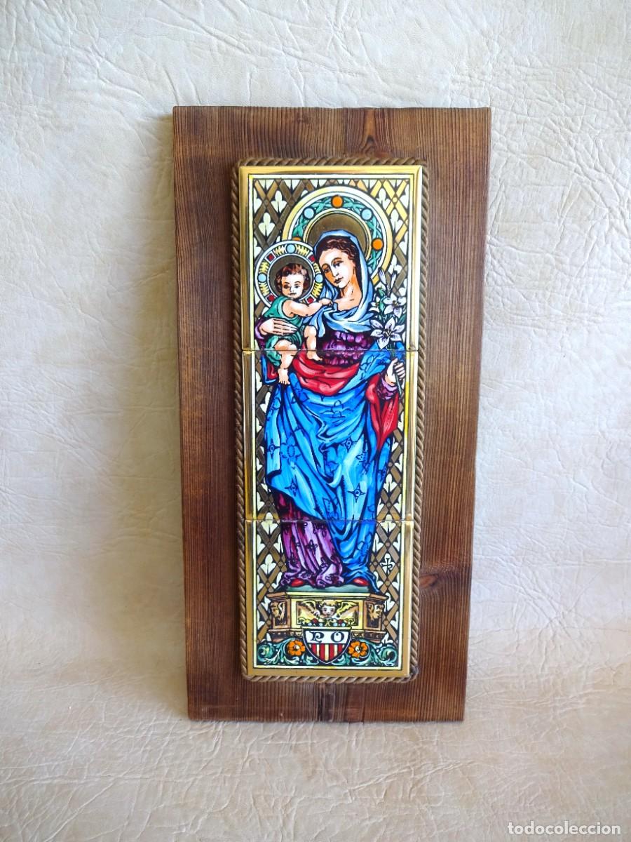 Arte: tabla con tres baldosas pintadas a mano virgen maria 39,5 cm x 19 cm borde oro