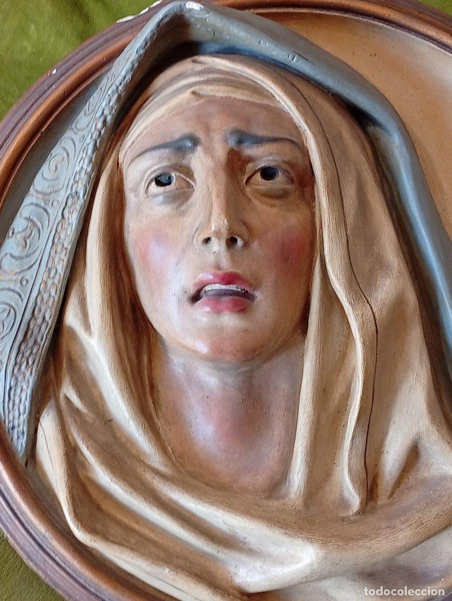 Arte: ANTIGUO TONDO O PLAF&Oacute;N DE ESCAYOLA CON VIRGEN DOLOROSA DE GRAN TAMA&Ntilde;O