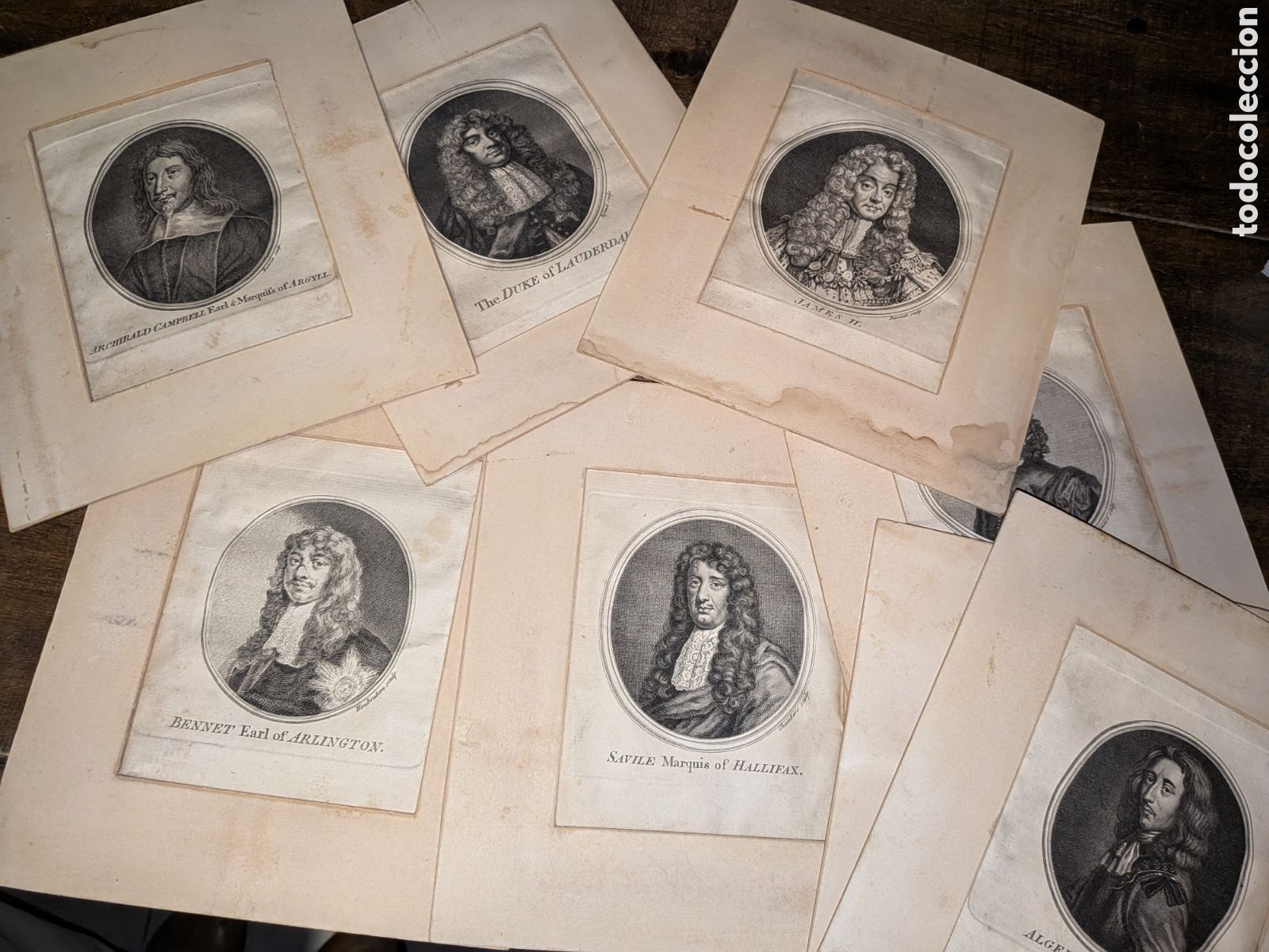 Arte: 13 Grabados al agua fuerte del siglo XVIII retratos de caballeros en &oacute;valos