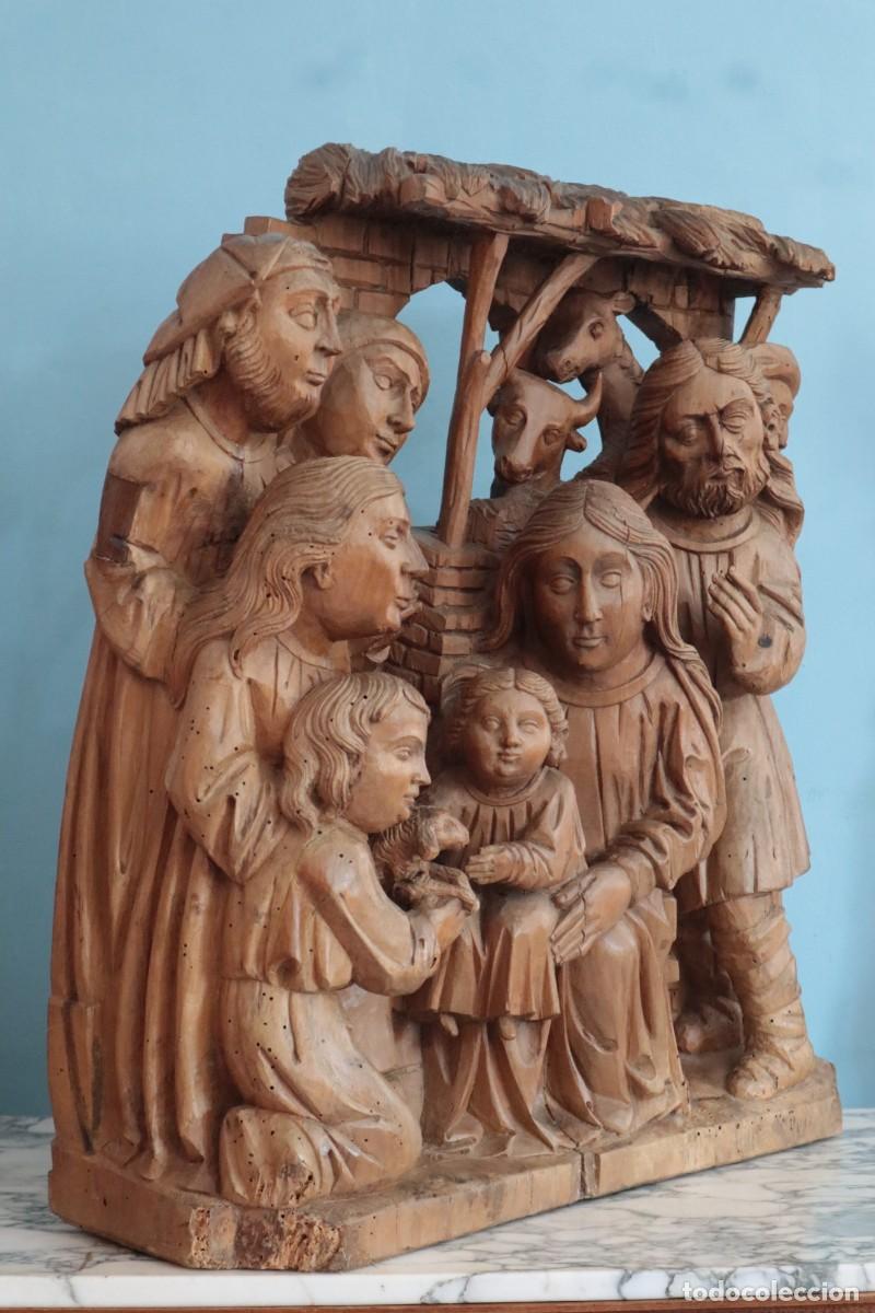Arte: La Sagrada Familia, San Juanito, Sta Isabel y S. Zacar&iacute;as. Relieve en madera. Siglo XVI. Mide 72 cm.