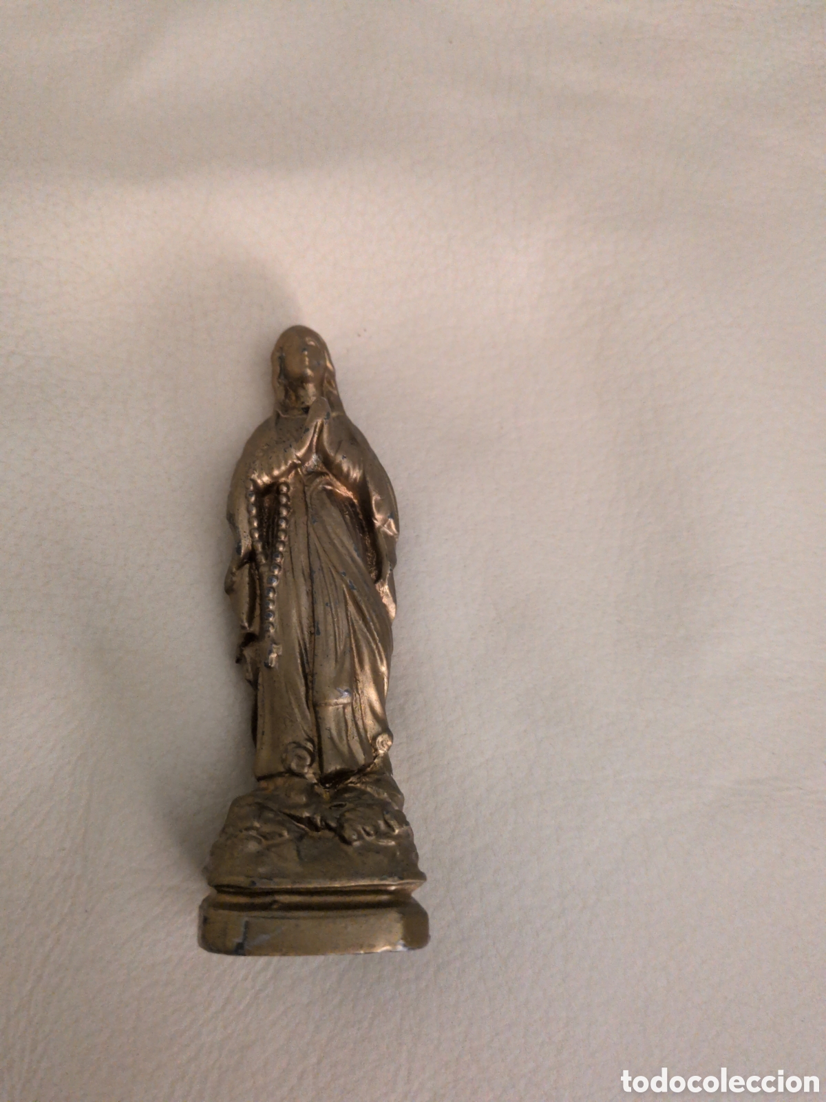 Arte: Antigua figura de la Virgen de Lourde