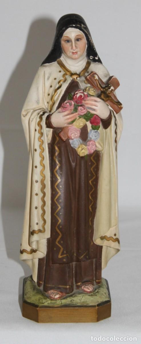 Arte: Santa Teresita del Ni&ntilde;o Jes&uacute;s. Imagen de Olot en estuco policromado. Siglo XX