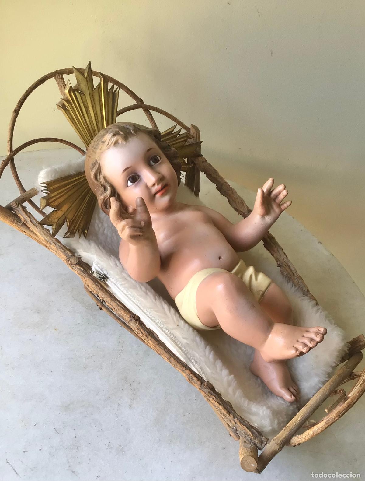 Arte: ANTIGUO Y GRANDE NI&Ntilde;O JESUS EN CUNA , SELLO DE OLOT - OJOS DE VIDRIO