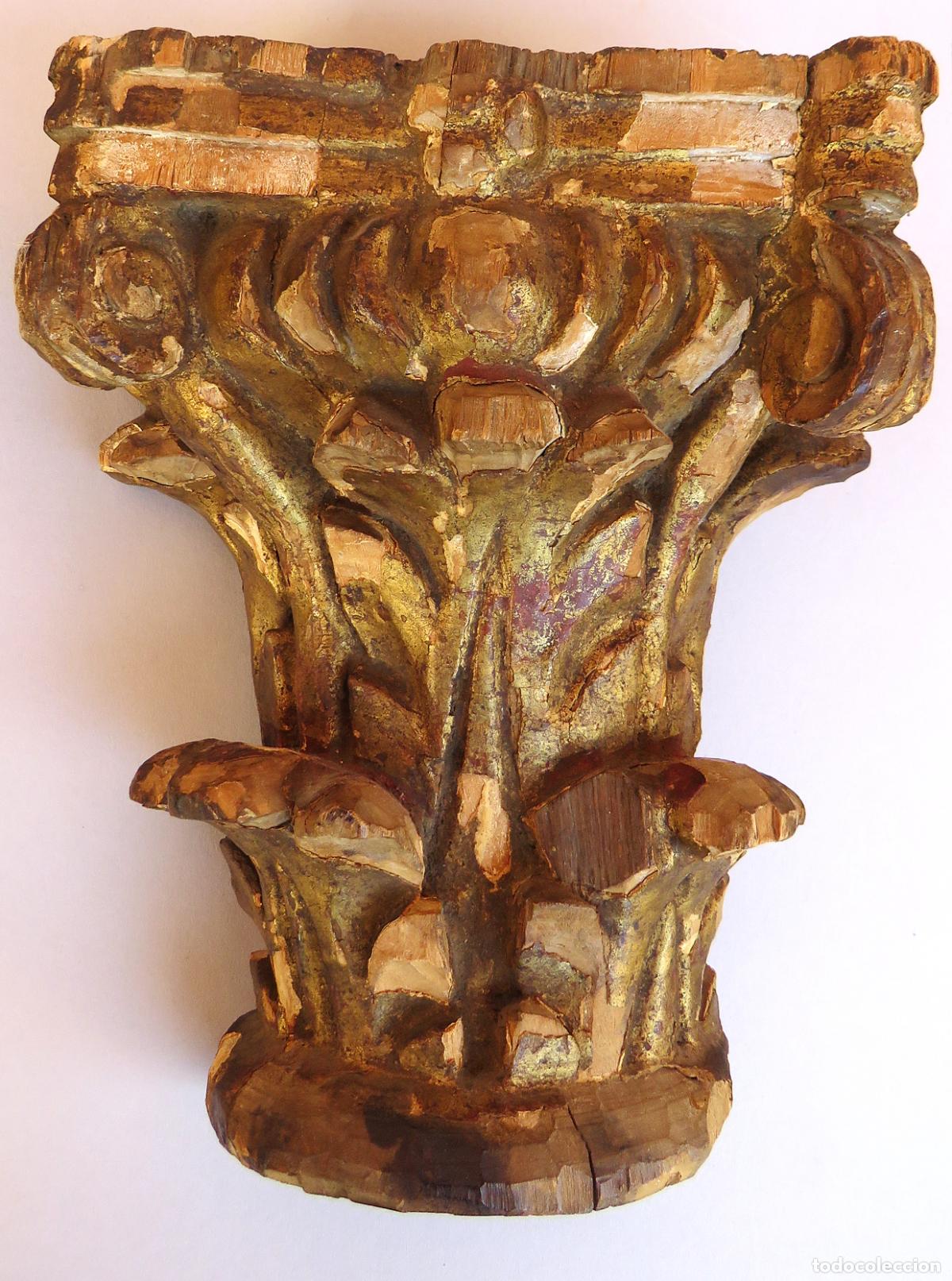 Arte: Fragmento de capitel barroco. Madera tallada y dorada. Siglo XVIII. Usado como peana.