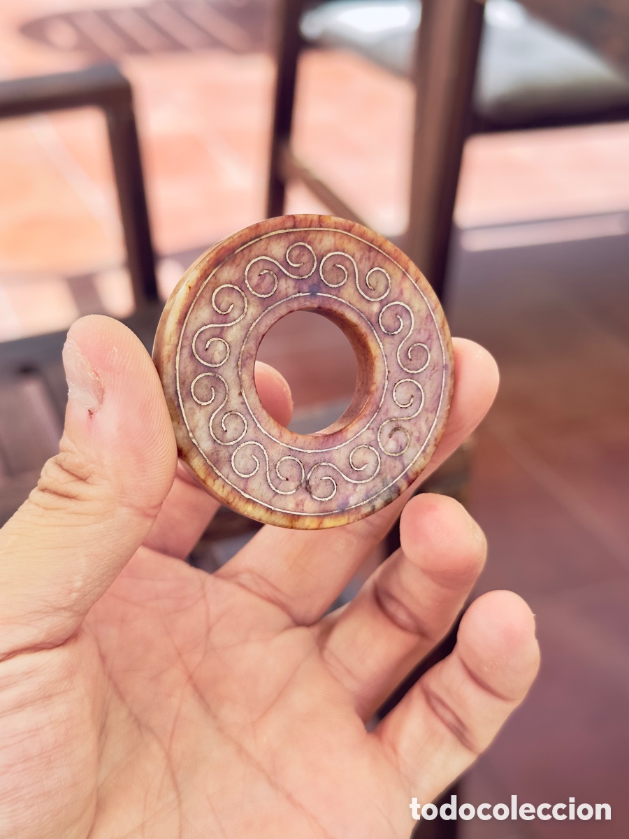 Arte: Disco bi de jade, Rep&uacute;blica de China, estilo Zhan-Han (principios del s. XX)