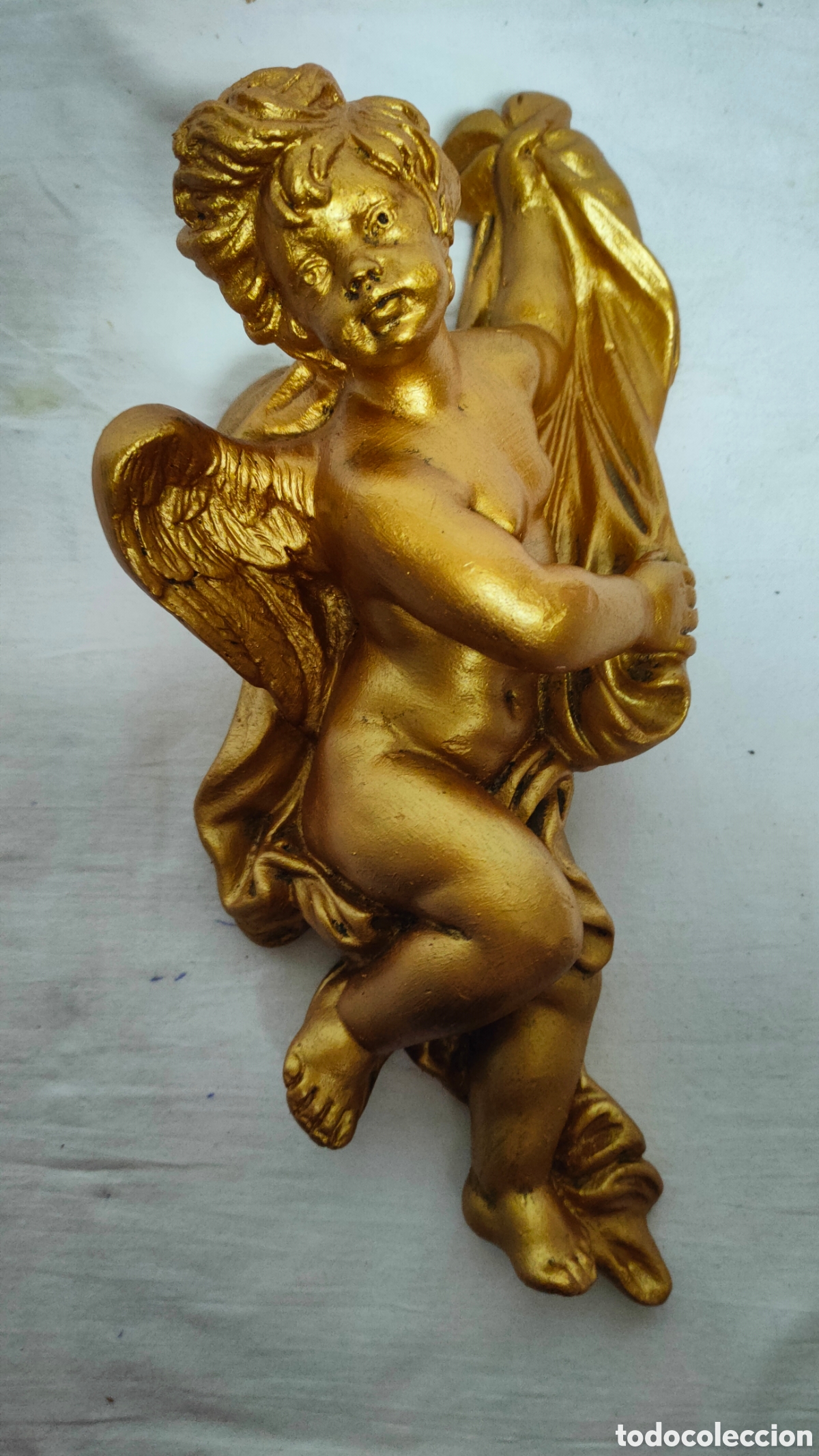 Arte: QUERUBIN.ANGEL ALADO DE PARED.EN ESCAYOLA DORADA.ESTILO CLASICO.30 CM.
