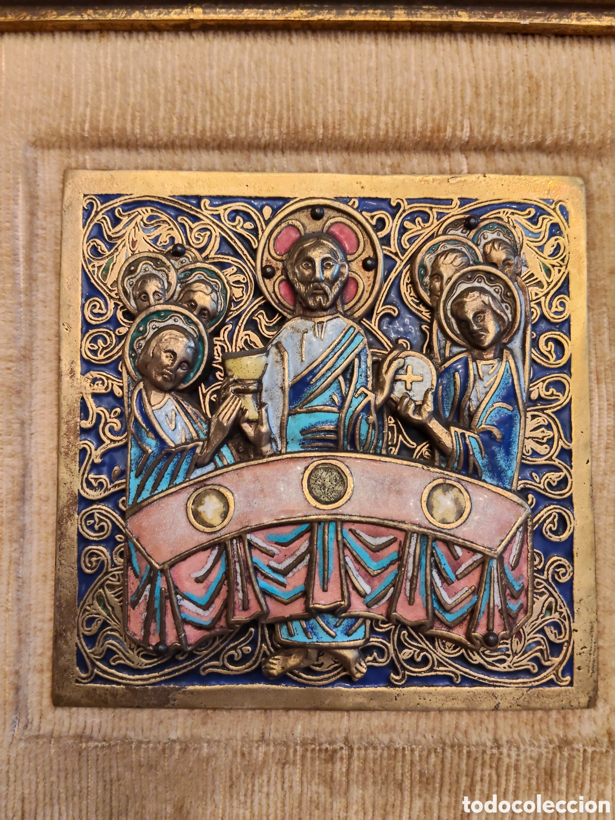 Art: Relieve esmaltado al fuego sobre cobre que representa la &Uacute;ltima Cena,