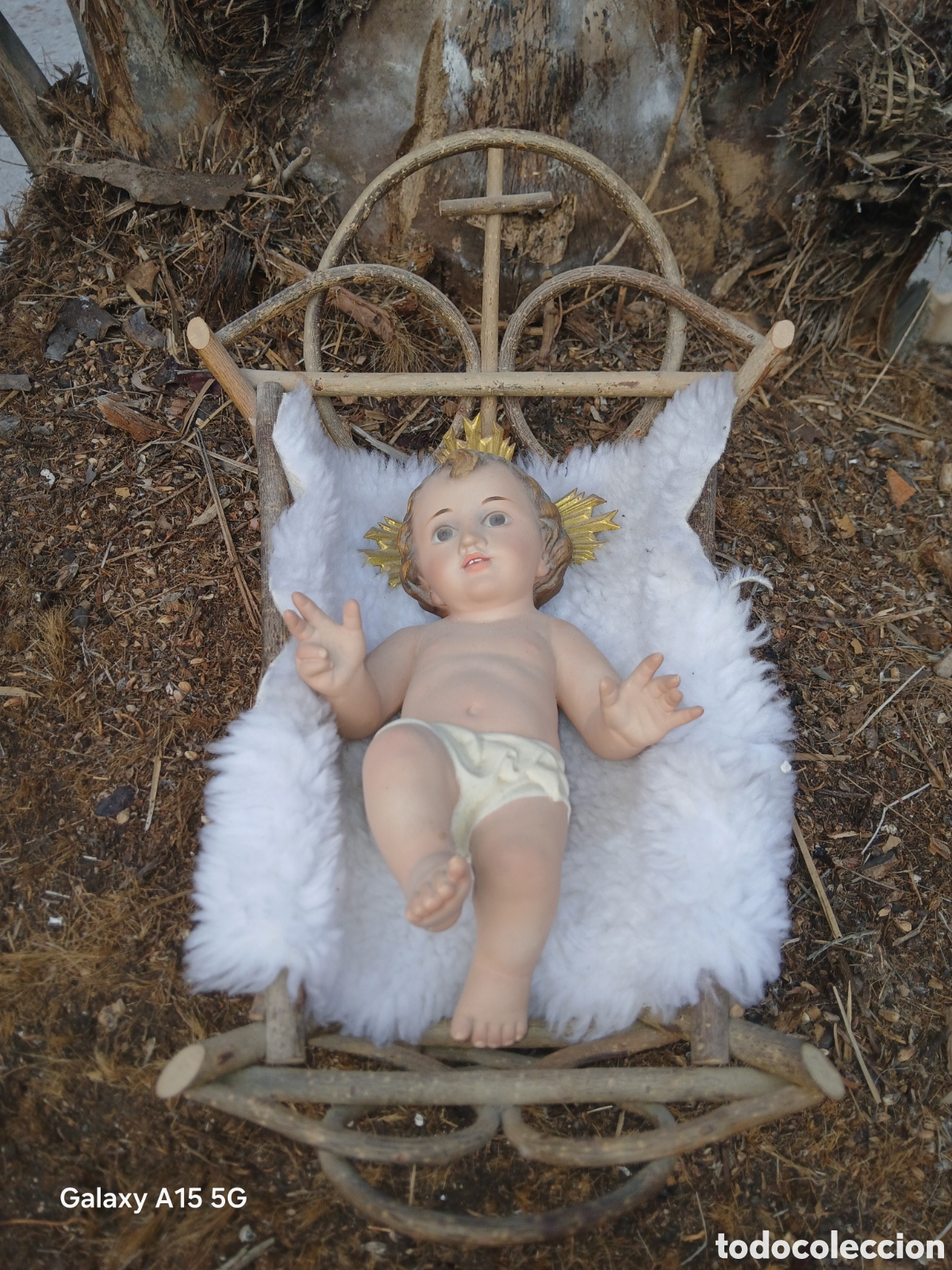 Arte: NI&Ntilde;O JESUS ESTUCO Y OJOS DE CRISTAL TIPO OLOT EN CUNA.