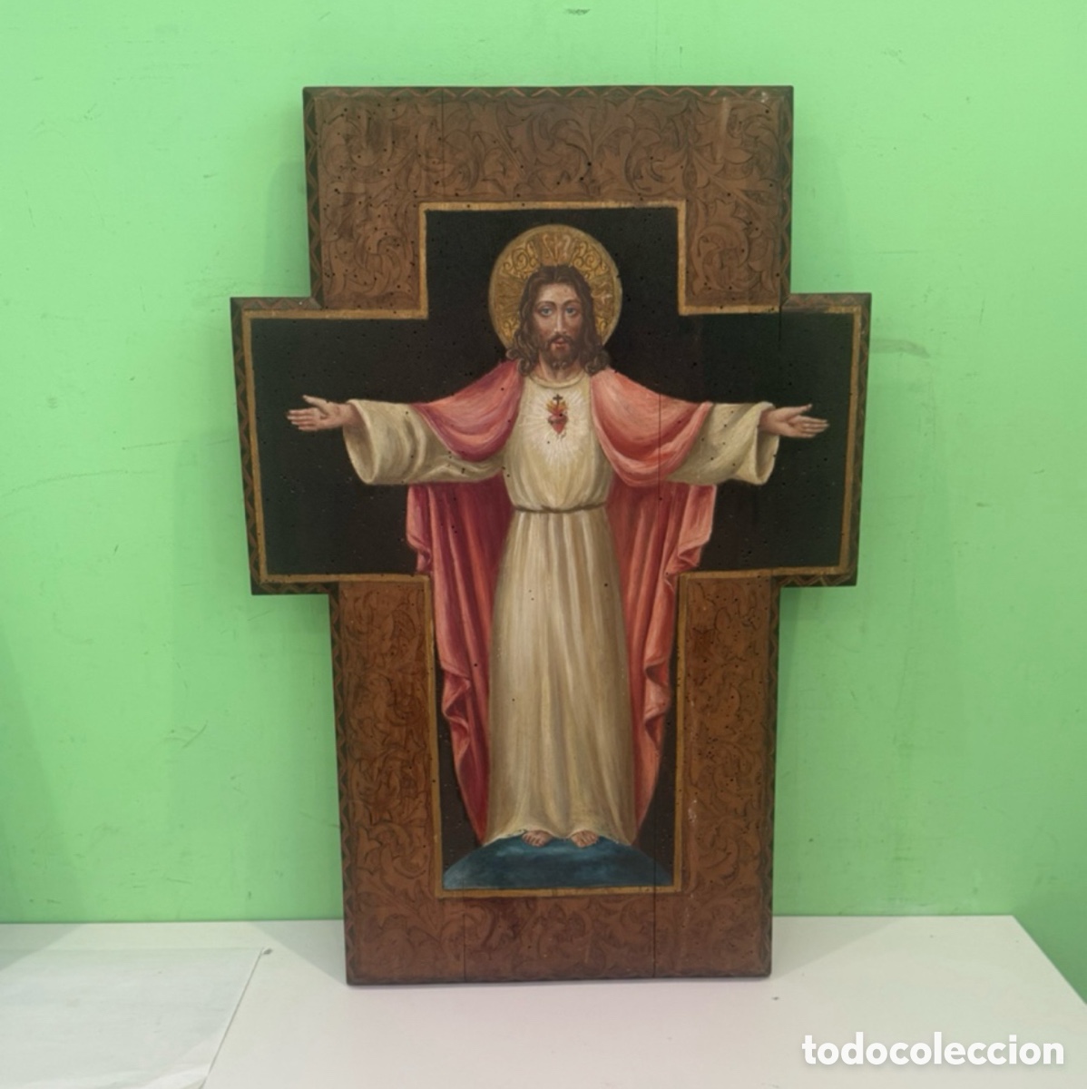 Arte: Sagrado Coraz&oacute;n de Jes&uacute;s sobre madera - Escuela antigua, siglo XVIII-XIX (68 x 46 cm)