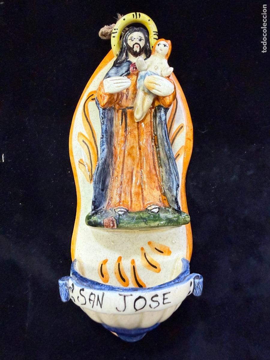Arte: PILA BENDITERA DE TERRACOTA CON LA IMAGEN DE SAN JOSE - MEDIDA 17 CM - RELIGIOSO