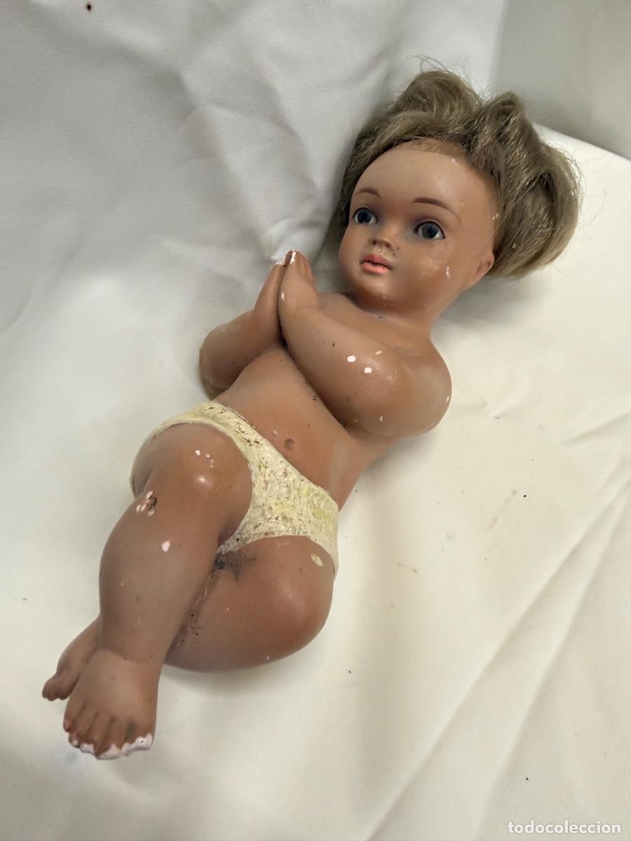 Arte: Antiguo Ni&ntilde;o Jesus de Olot, a&ntilde;os 70, en yeso, con pelo y ojos de cristal. 23cms