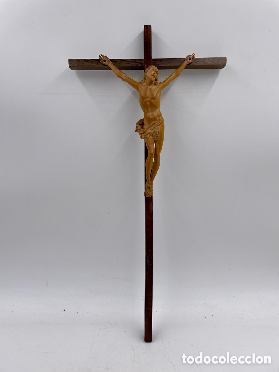 Arte: Talla de madera Cristo antiguo. Cruz de madera.