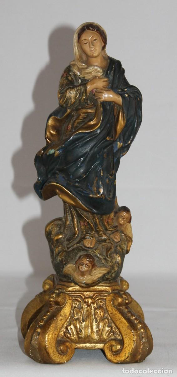Arte: Inmaculada Concepci&oacute;n con angelotes. Estuco policromado y dorado. Siglo XX