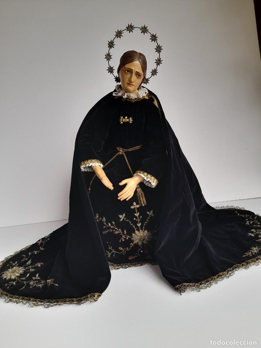 Arte: VIRGEN DE LOS DOLORES TALLA SEDENTE S:XIX: VESTIDA