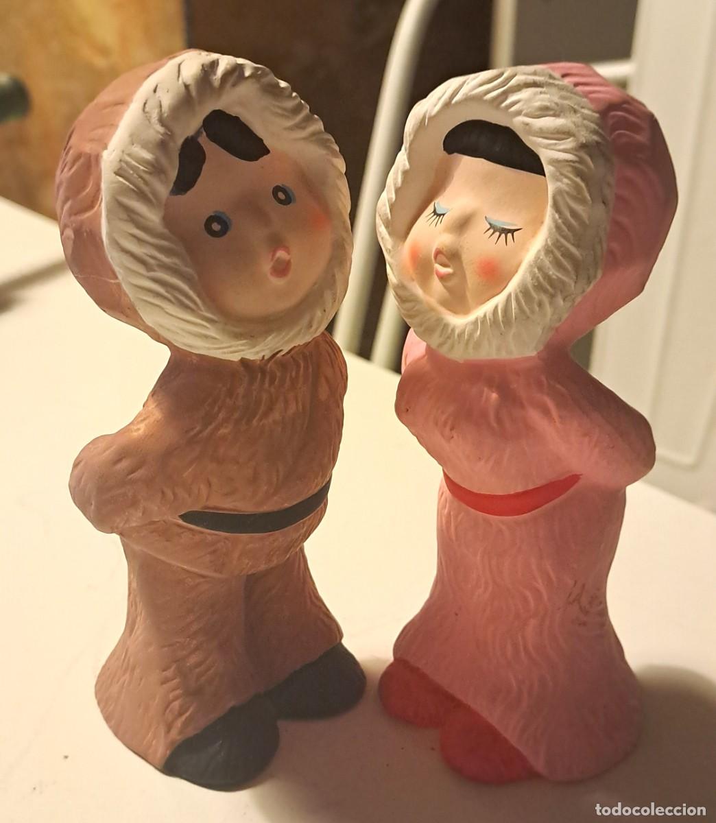 Arte: ANTIGUA PAREJA BESUCONES ESQUIMALES (11,5 cm)