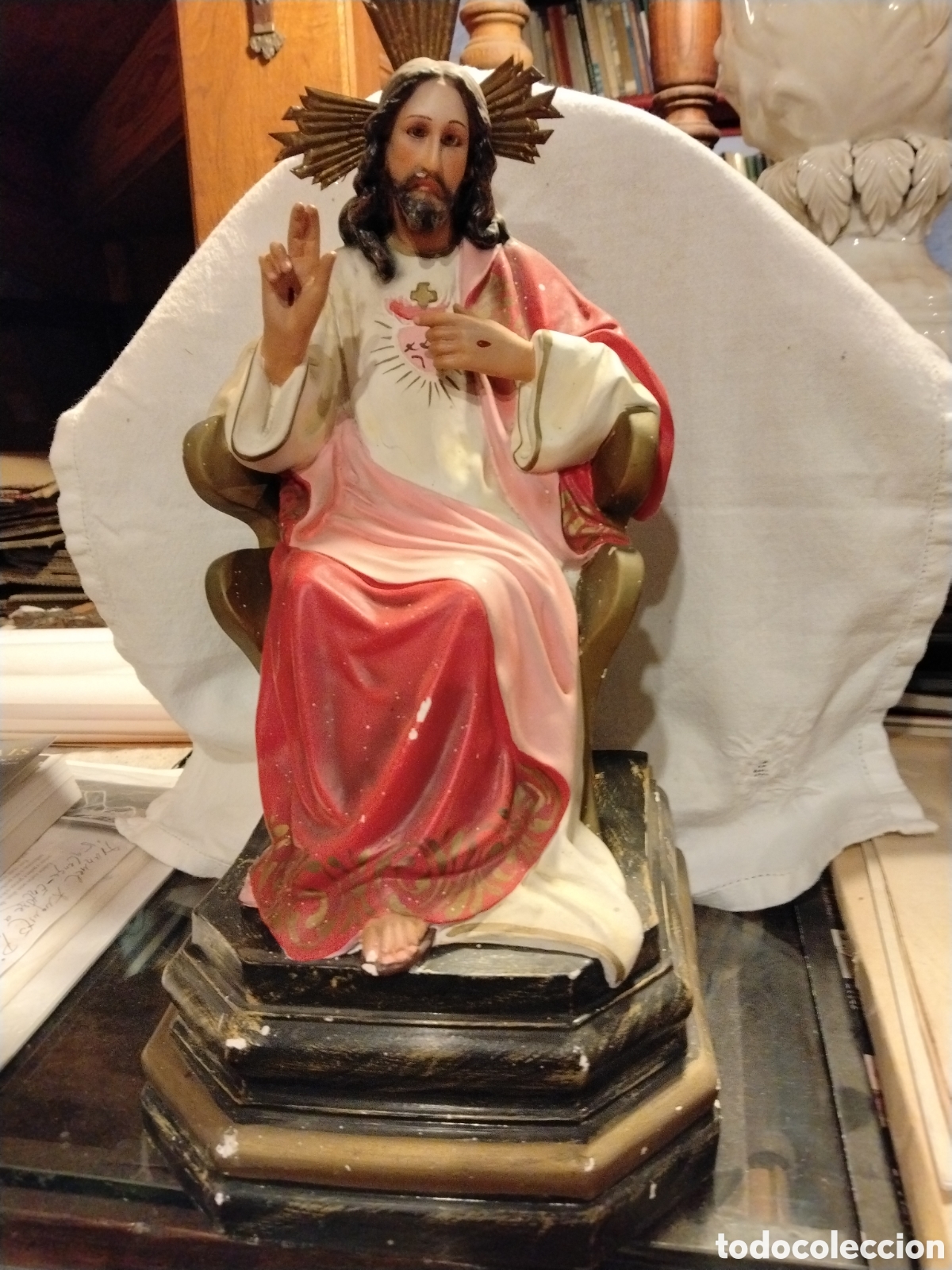 Arte: Sagrado Coraz&oacute;n de Jes&uacute;s. Cristo Sentado. Olot.