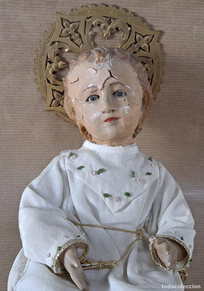 Arte: Ni&ntilde;o Jes&uacute;s cap i pota capipota en madera policromada, siglo XIX